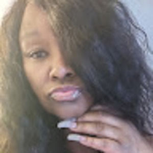 Meet your Posher, Kiya